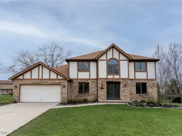 14132 Harbour View Oval, Strongsville, OH 44136