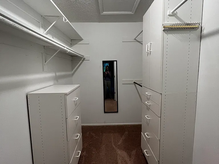 Walk-in Closet