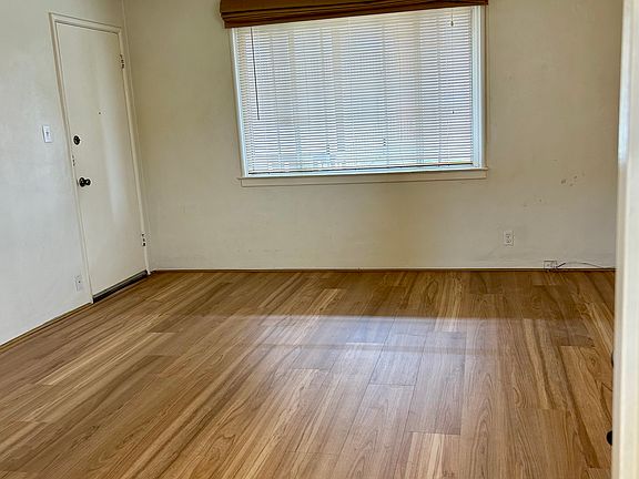 4th image of 471 Park Ave