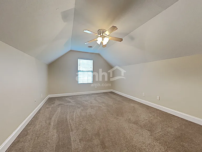 8123 Chestnut Hill Ln — Photo 16