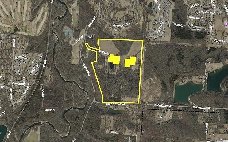 2nd image of 11605 Blue River Rd