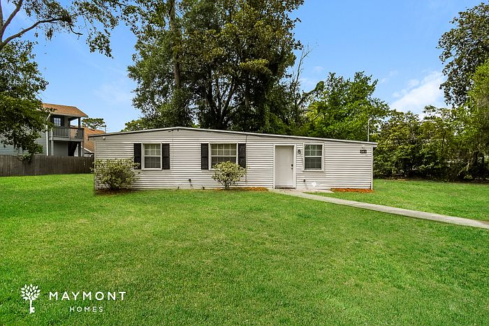 1st image of 10406 Pinehurst Dr