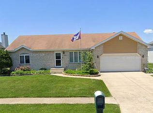 8948 Dallas Pl, Crown Point, IN 46307