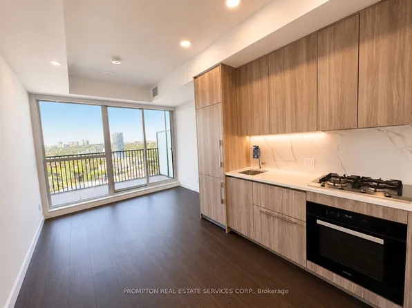 18 Esther Shiner Blvd, Toronto, ON