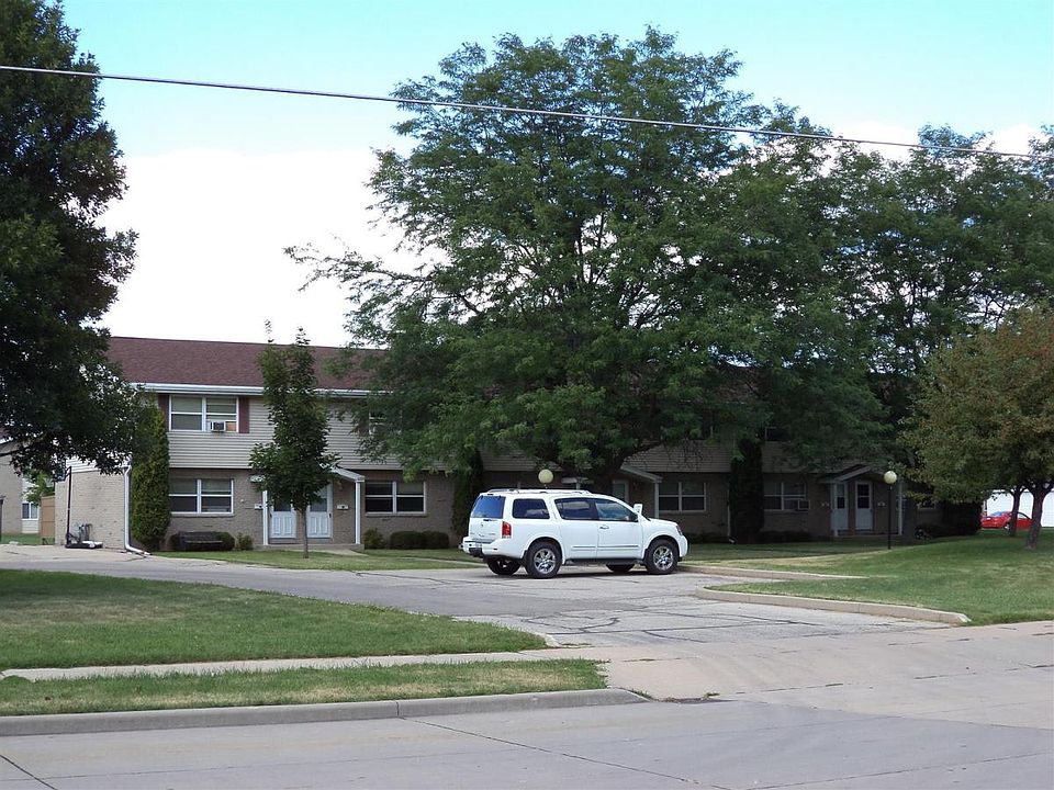 1st image of 1762 Lombard Ave