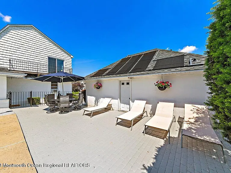 27 Shrewsbury Dr — Photo 47