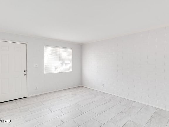 5th image of 1414 E Brown St
