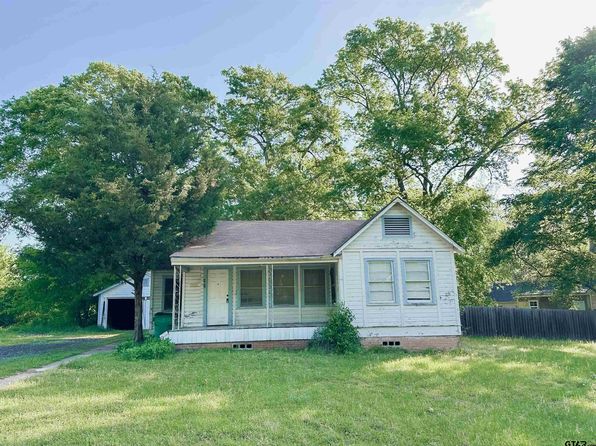 307 E Park Dr, Overton, TX 75684