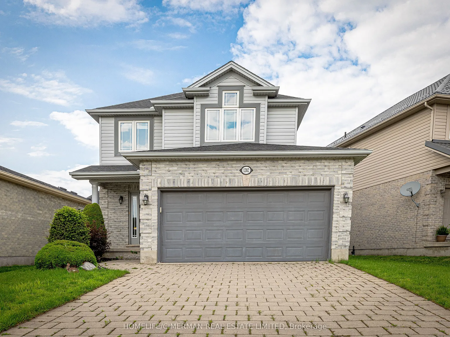 4 bed, $2,800 — Photo 1