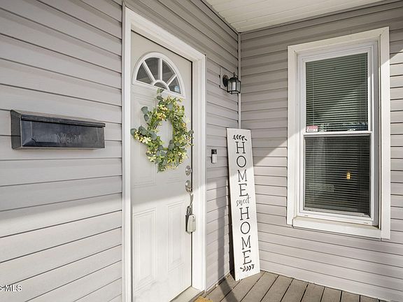 4th image of 741 Central Ave