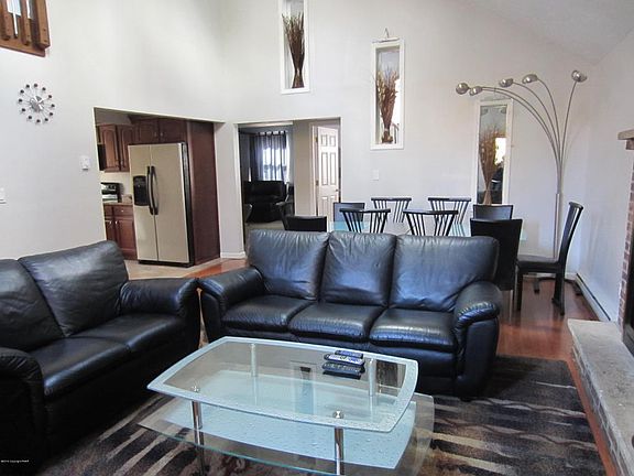 3rd image of 2603 Foxledge Dr