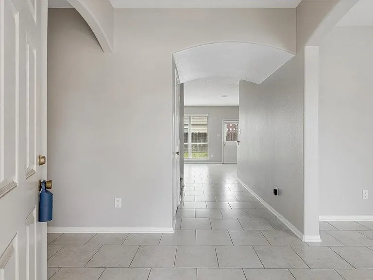 4810 Vintage Grove Ct — Photo 3