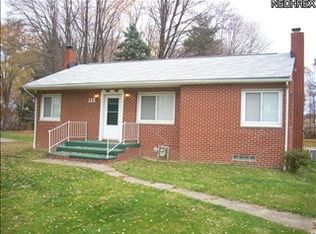 144 Luden Ave, Munroe Falls, OH 44262