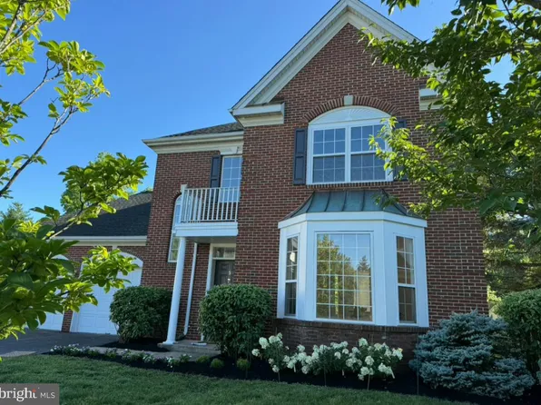 5 Rumson Ct, Pennington, NJ 08534