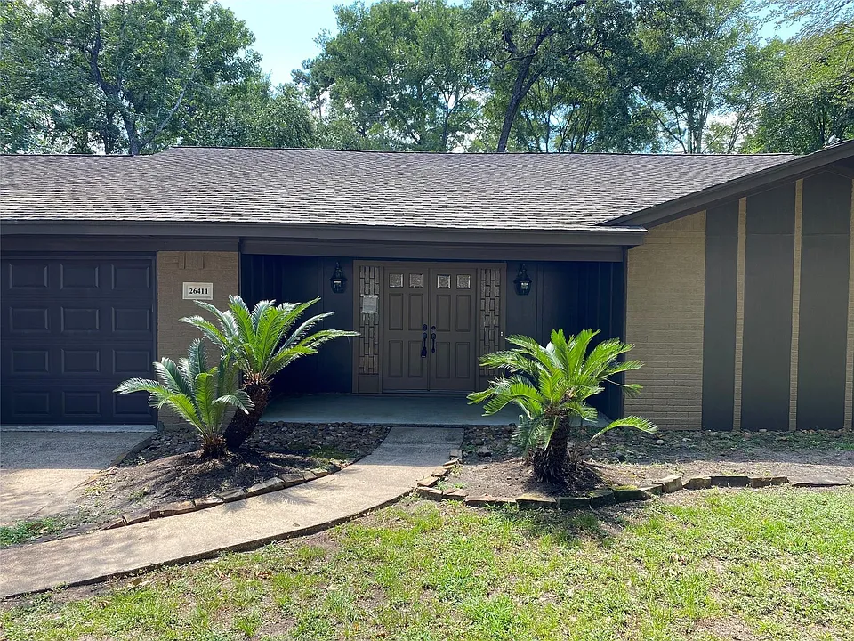 26411 Maplewood Dr