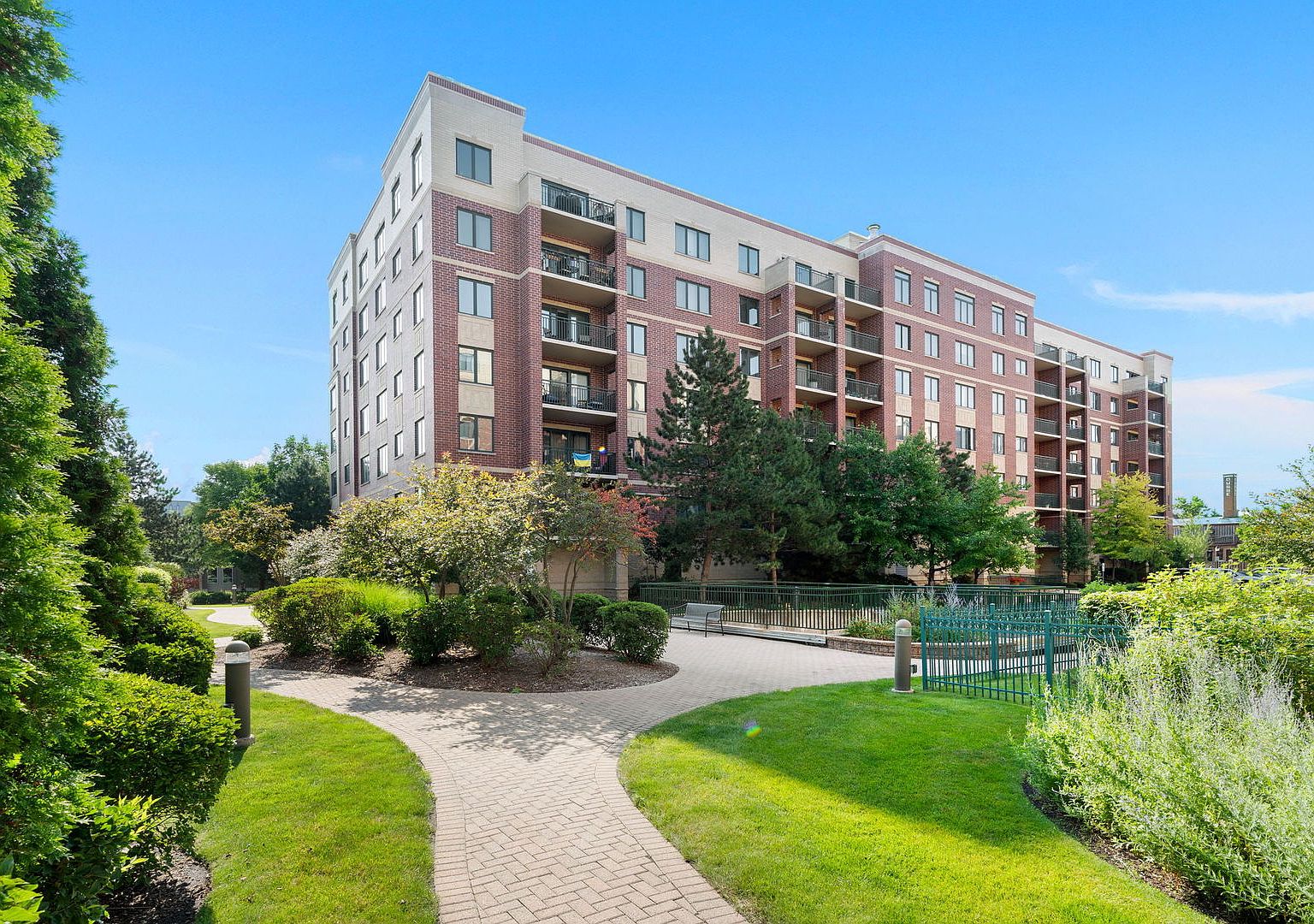 20 S Main St 3210, Mount Prospect, IL 60056 Zillow