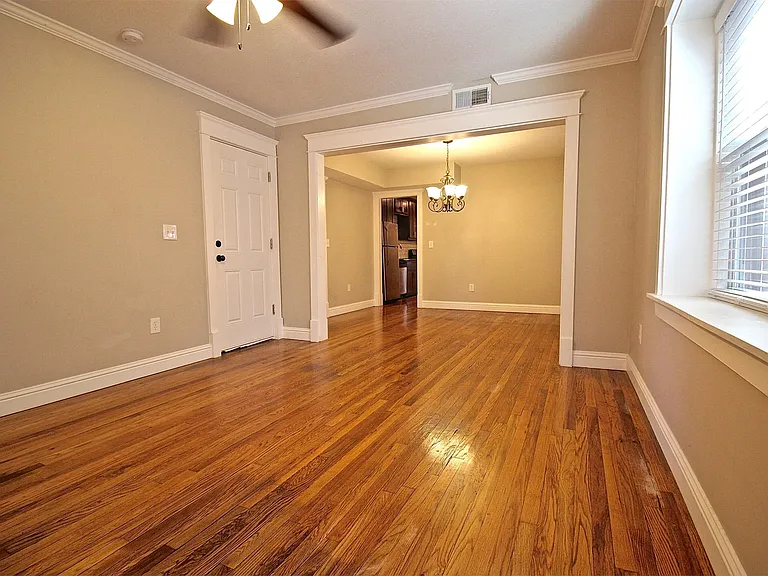 2803 Charlotte St #1S — Photo 4
