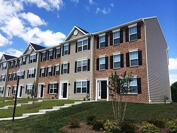 1st image of 108 Breezewood Dr