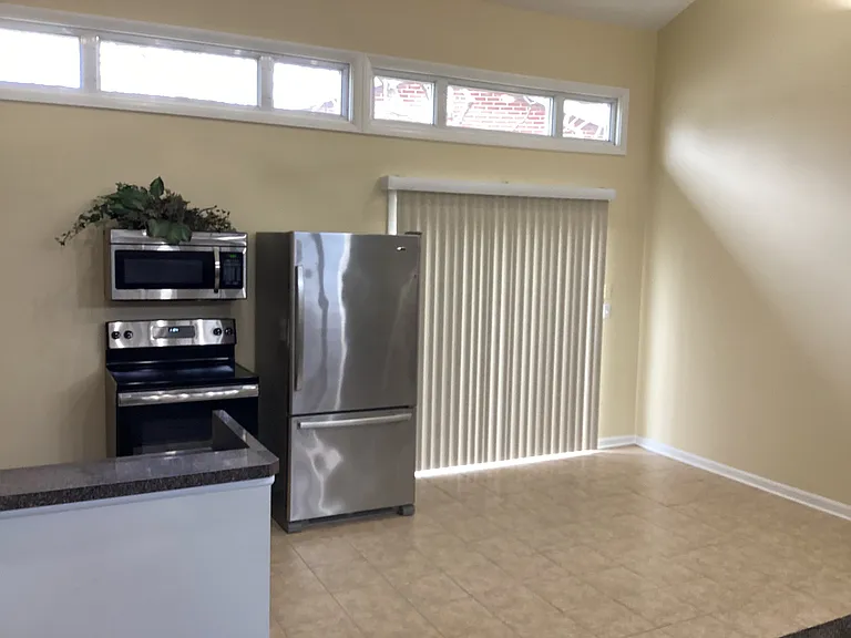 143 Robinhood Dr — Photo 11
