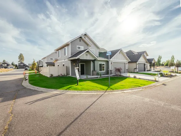 8517 N Avalanche Ln, Hayden Lake, ID 83835