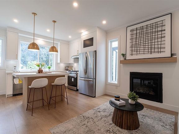 3rd image of 565 Belford Pl