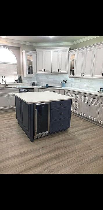 2nd image of 3302 Saint Pierre