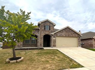 9748 Sparrow Hawk Ln, Fort Worth, TX 76108
