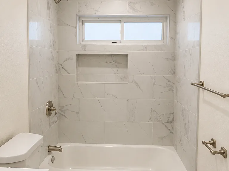 1923 W Pontiac Way — Photo 10