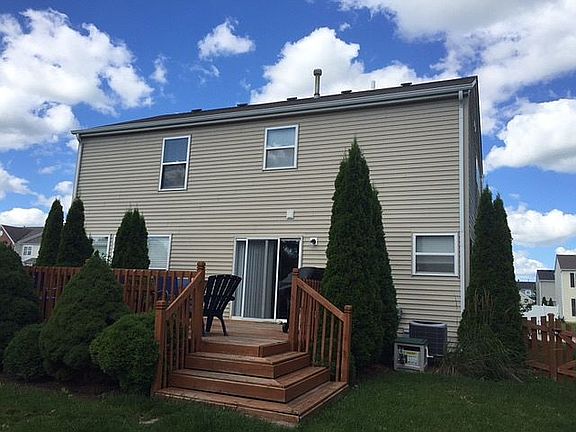 3rd image of 1802 Woodside Dr