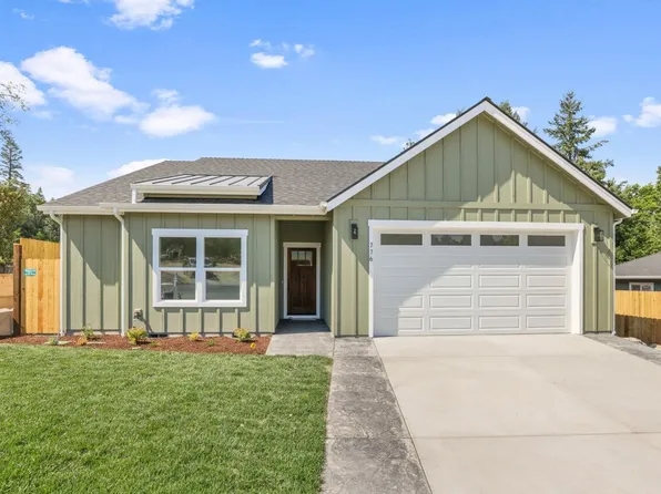 776 Kendall Dr, Grants Pass, OR 97527