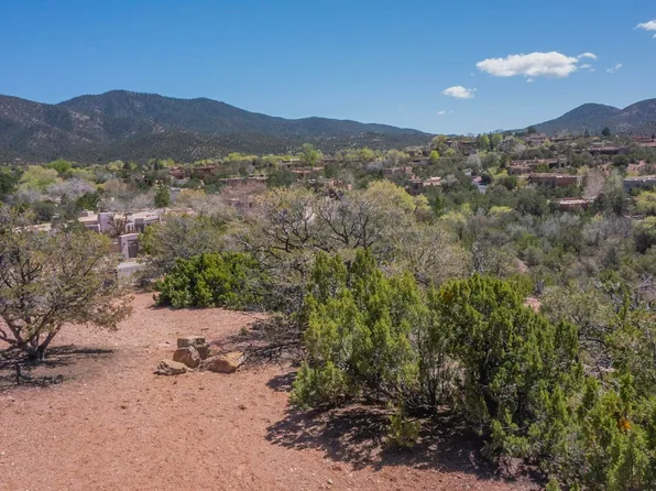 569 Vista De La Ciudad, Santa Fe, NM 87501