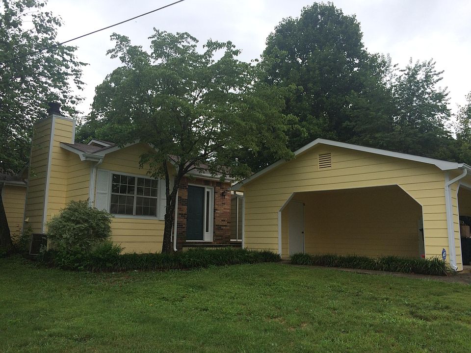 1st image of 7528 NW Chatham Cir