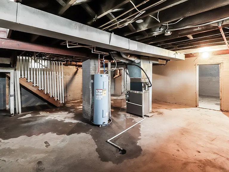 1424347_027_basement_12891420.jpg