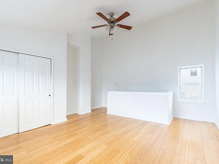 2726 Edgemont St — Photo 21