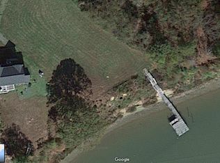 Jenkins Point Rd, Montross, VA 22520