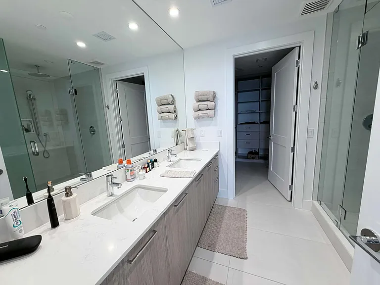 151 N Seabreeze Blvd #403 — Photo 9