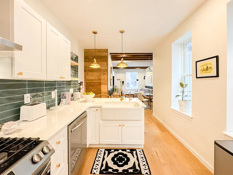 637 Belgrade St — Photo 14