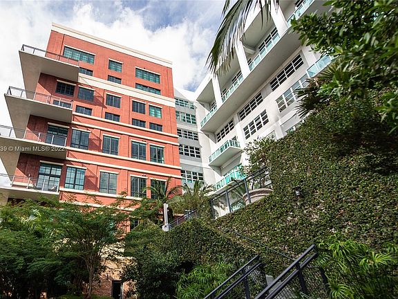 2nd image of 1749 NE Miami Ct APT 305