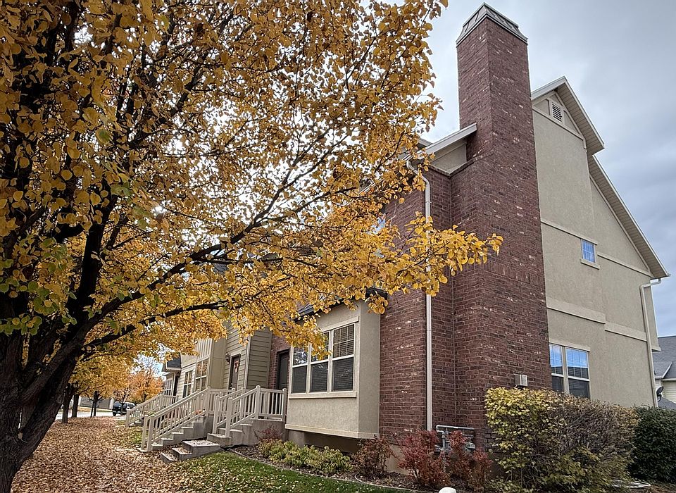 Townhome approach view