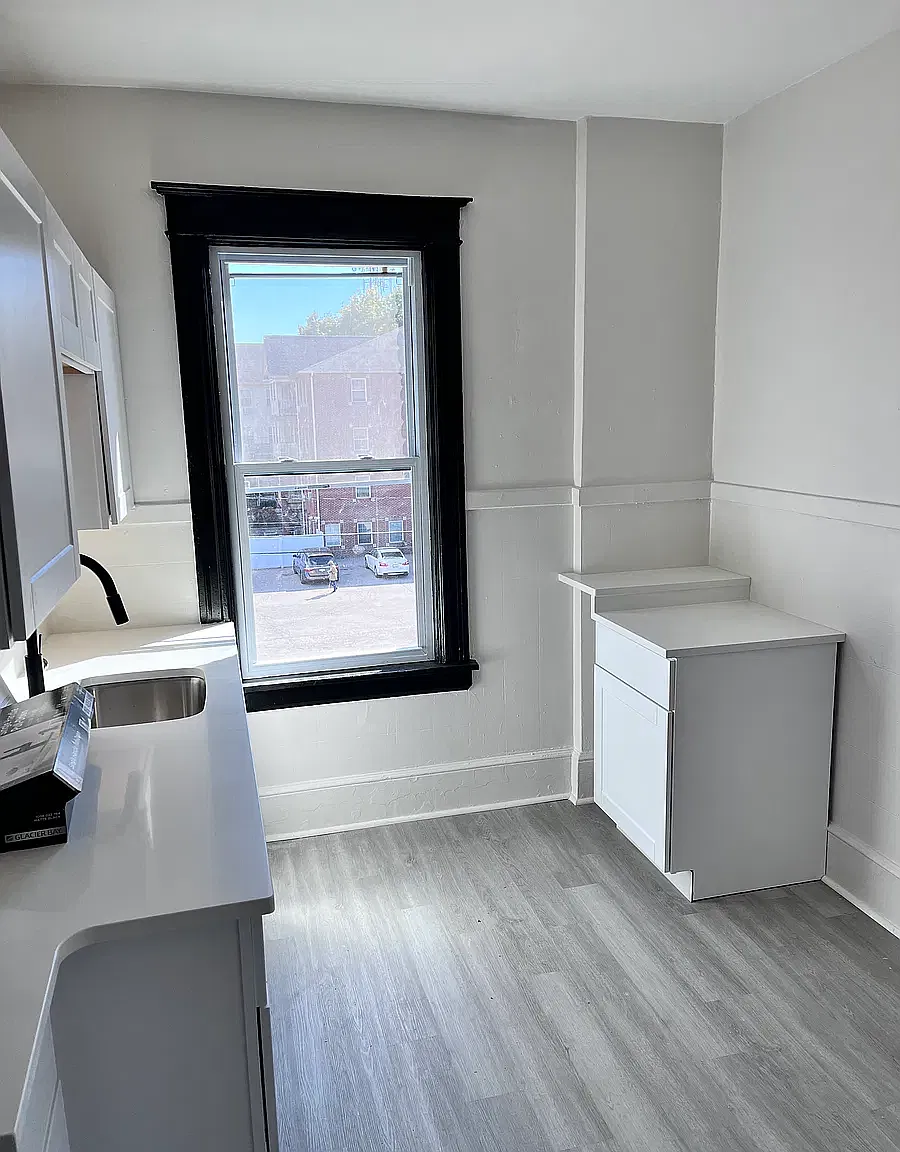 1 bed, $1,660 — Photo 1