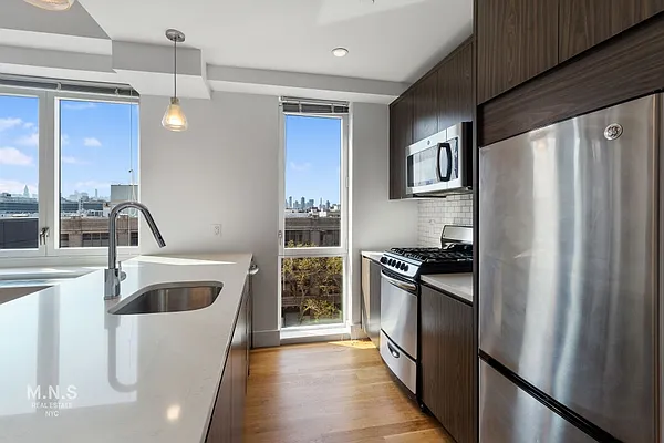 Rented by MNS | media 12