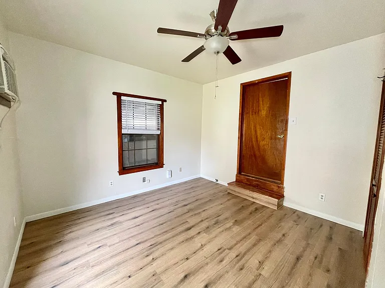 223 Sidney St — Photo 8