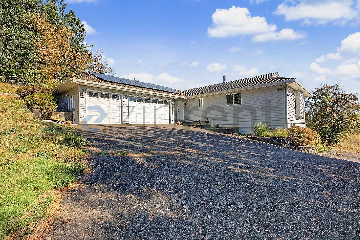 4 bed, 2235 sqft, $3,400 — Photo 1