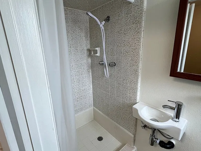 201 Surfrider Way — Photo 36