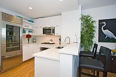 Rented by R New York