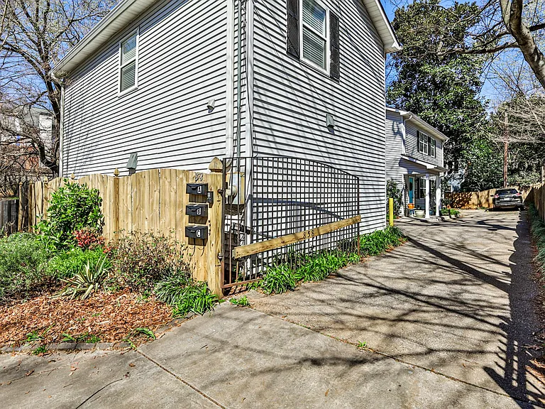 858 Maiden Ln NE #B — Photo 12