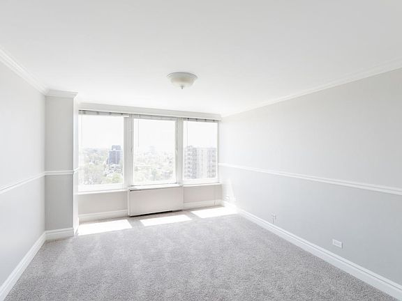 3rd image of 789 N Clarkson St APT 1101