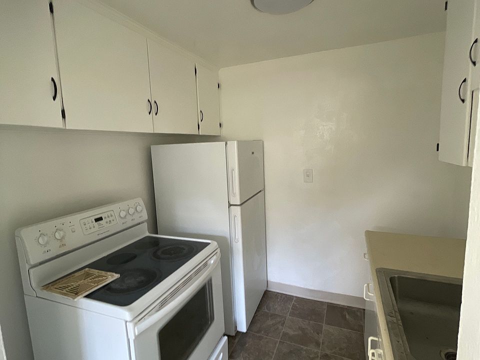 1st image of 1425-1435 Trade St SE #1427