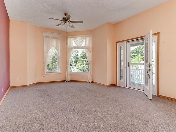 2nd image of 402 E Mulberry St APT 5