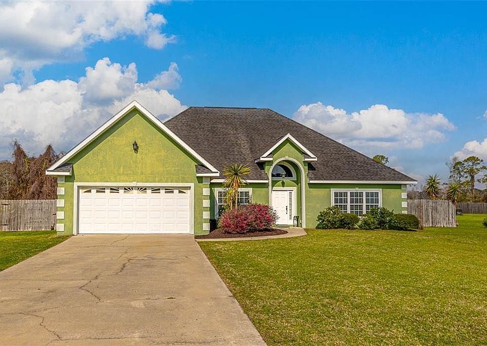 1st image of 233 Water Crest Dr